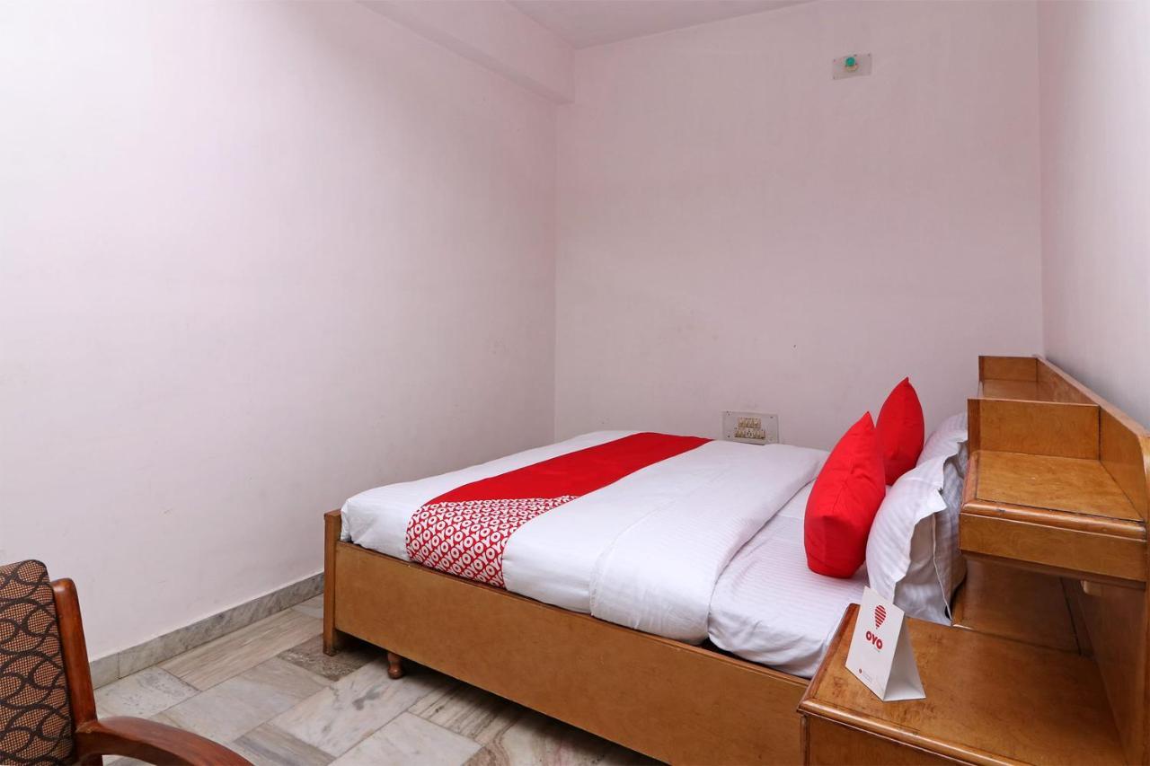 Oyo 16112 Hotel Uruvela International Bodh-Gajá Kültér fotó