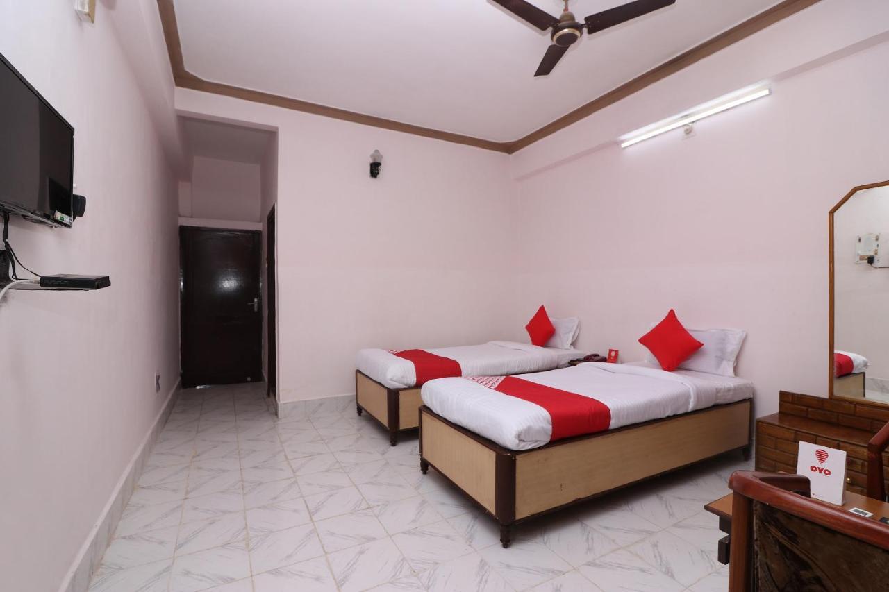 Oyo 16112 Hotel Uruvela International Bodh-Gajá Kültér fotó