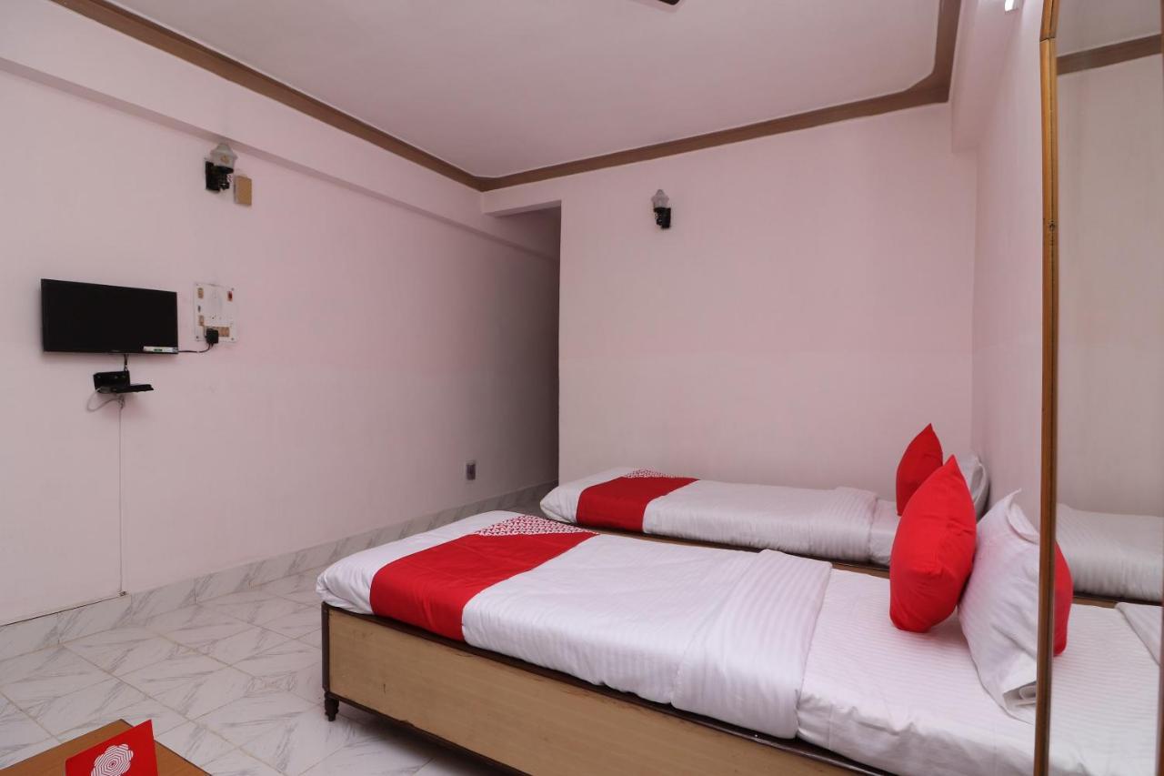 Oyo 16112 Hotel Uruvela International Bodh-Gajá Kültér fotó