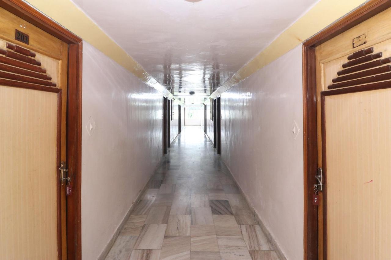 Oyo 16112 Hotel Uruvela International Bodh-Gajá Kültér fotó