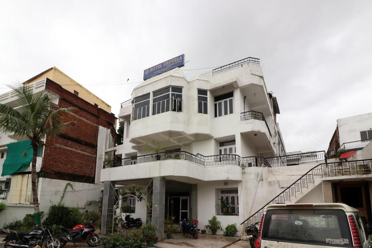 Oyo 16112 Hotel Uruvela International Bodh-Gajá Kültér fotó