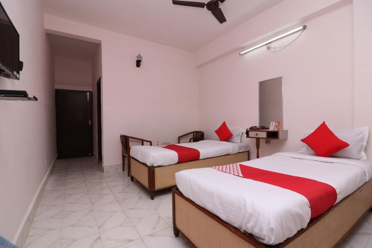 Oyo 16112 Hotel Uruvela International Bodh-Gajá Kültér fotó
