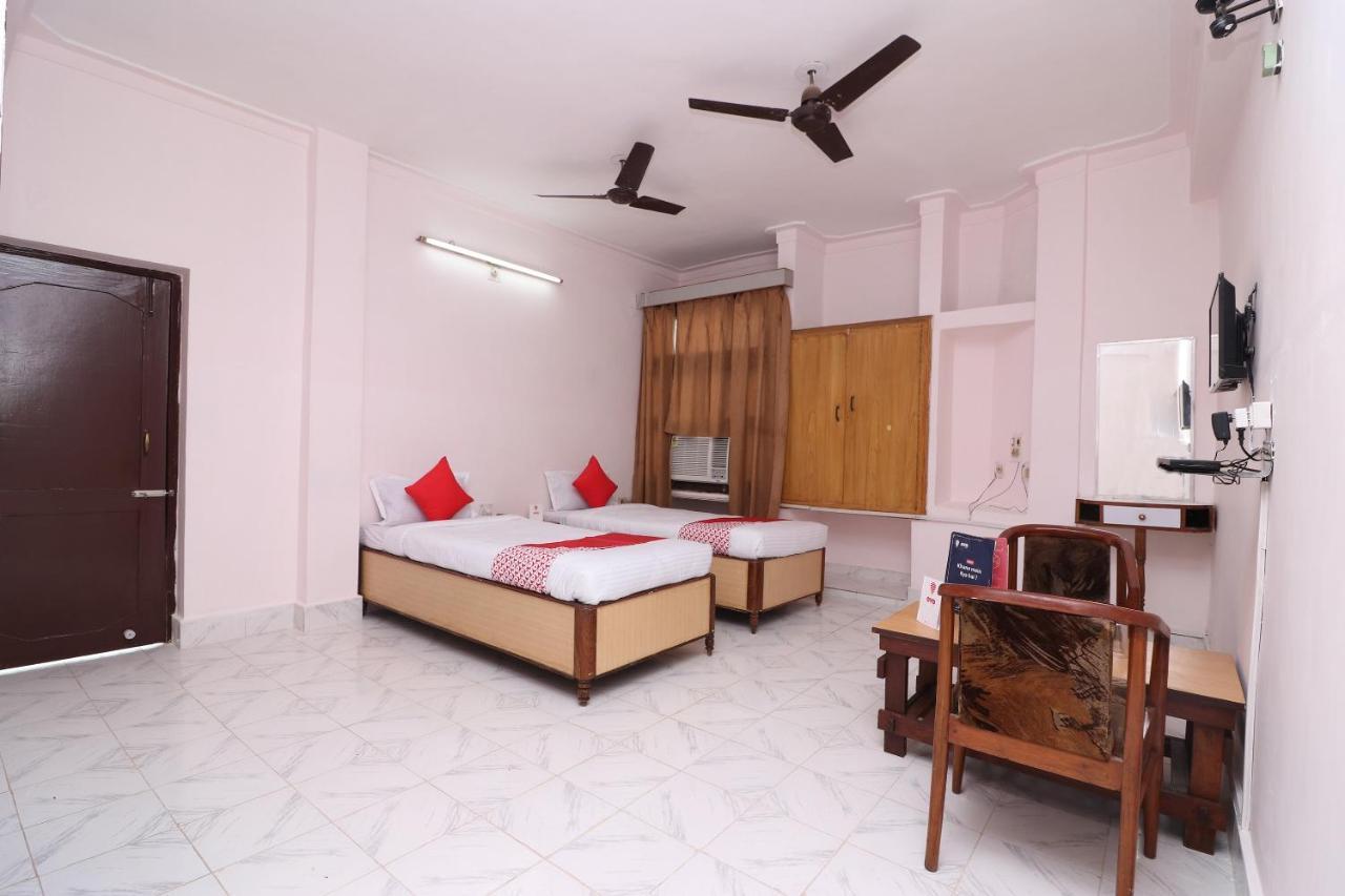 Oyo 16112 Hotel Uruvela International Bodh-Gajá Kültér fotó
